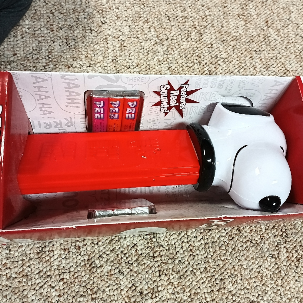 Snoopy Pez dispenser